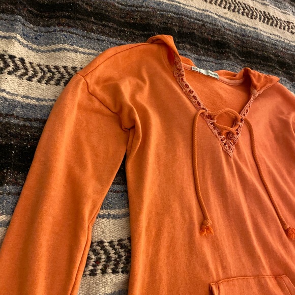 Salmon colored Hoodie - Picture 2 of 3